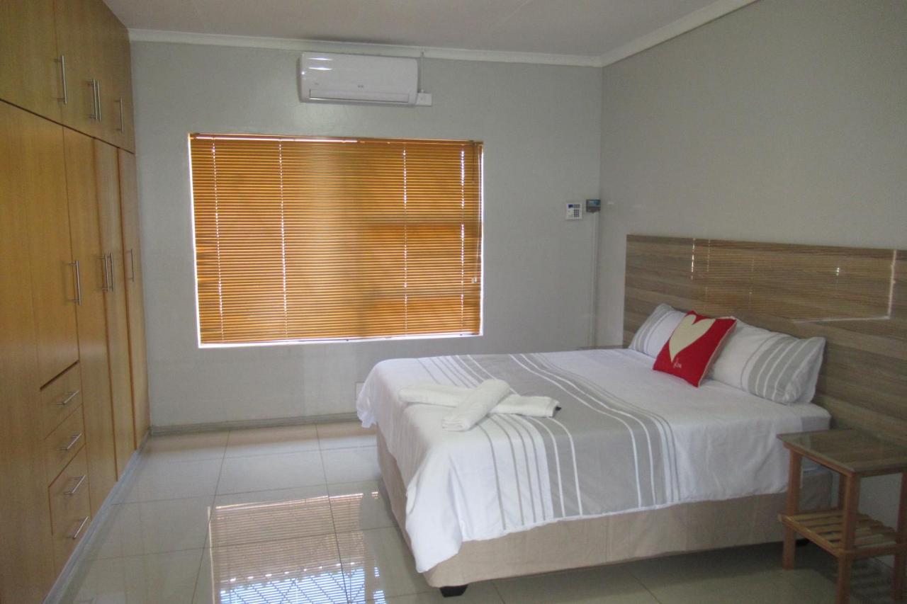 Pab-Love Guest House Kuruman Exterior photo