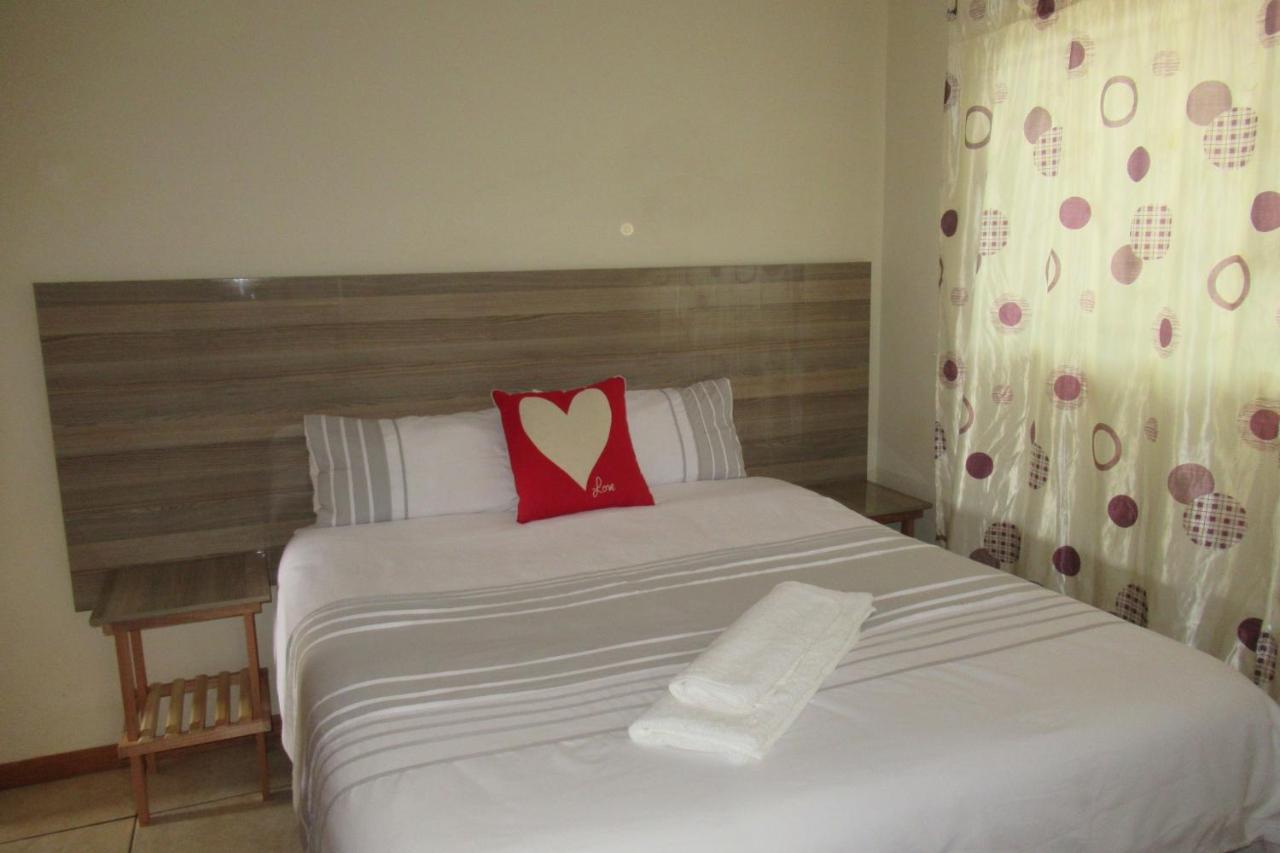 Pab-Love Guest House Kuruman Exterior photo