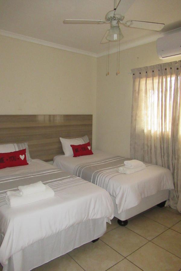 Pab-Love Guest House Kuruman Exterior photo