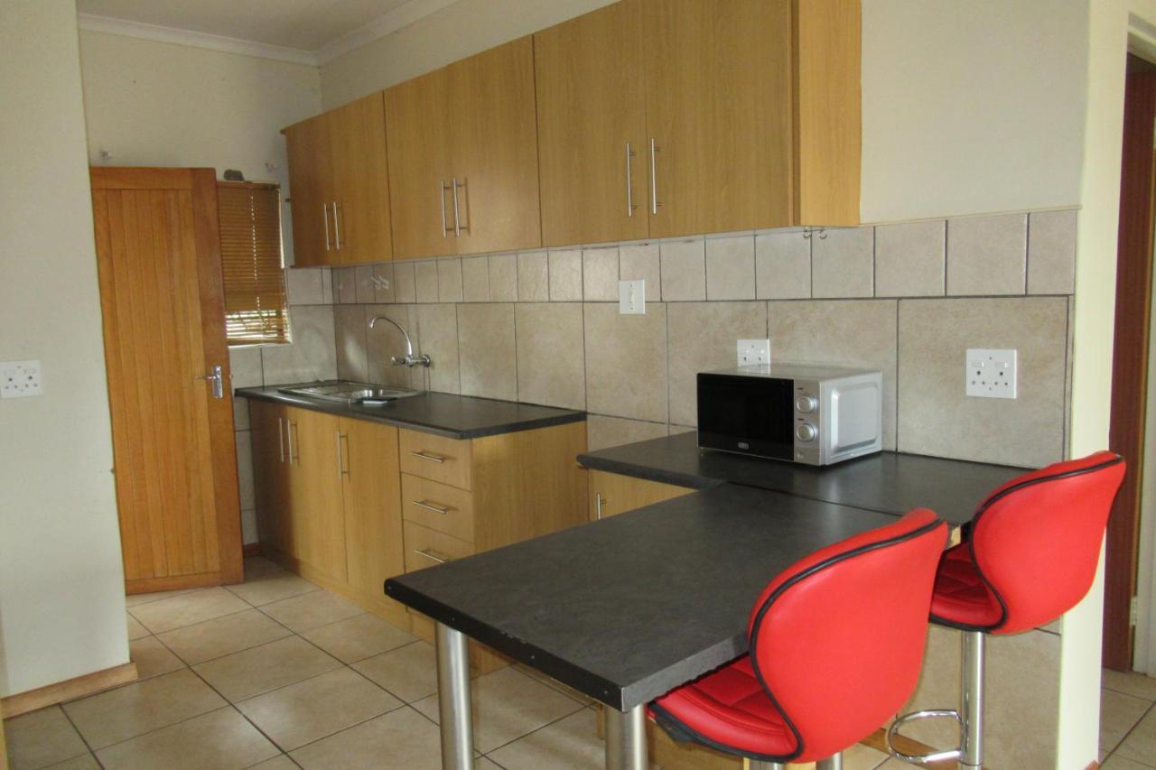 Pab-Love Guest House Kuruman Exterior photo