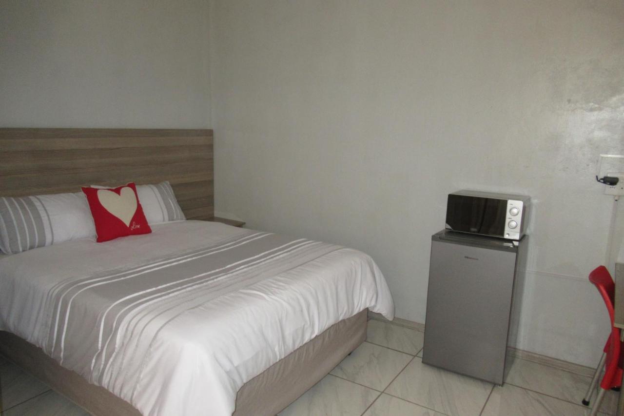 Pab-Love Guest House Kuruman Exterior photo