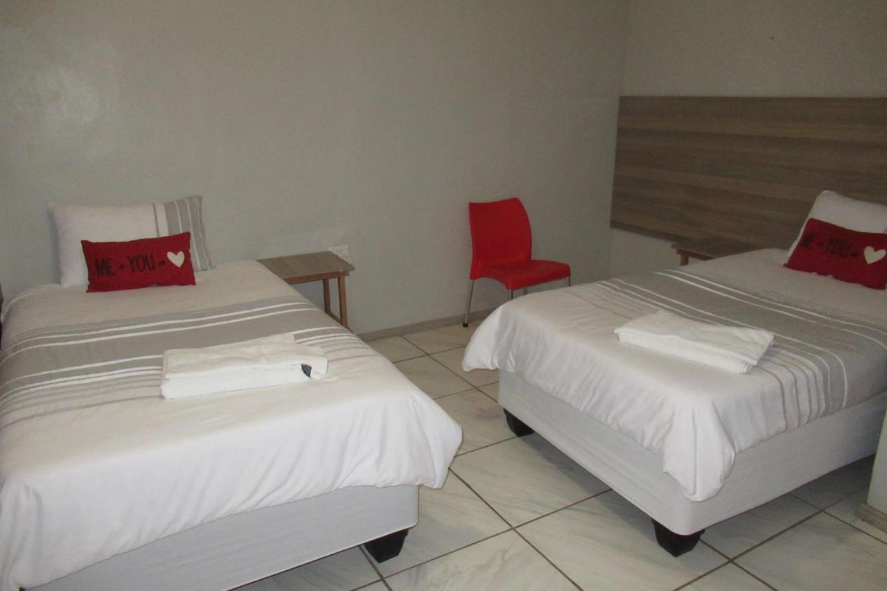 Pab-Love Guest House Kuruman Exterior photo