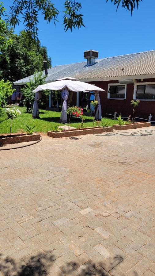 Pab-Love Guest House Kuruman Exterior photo