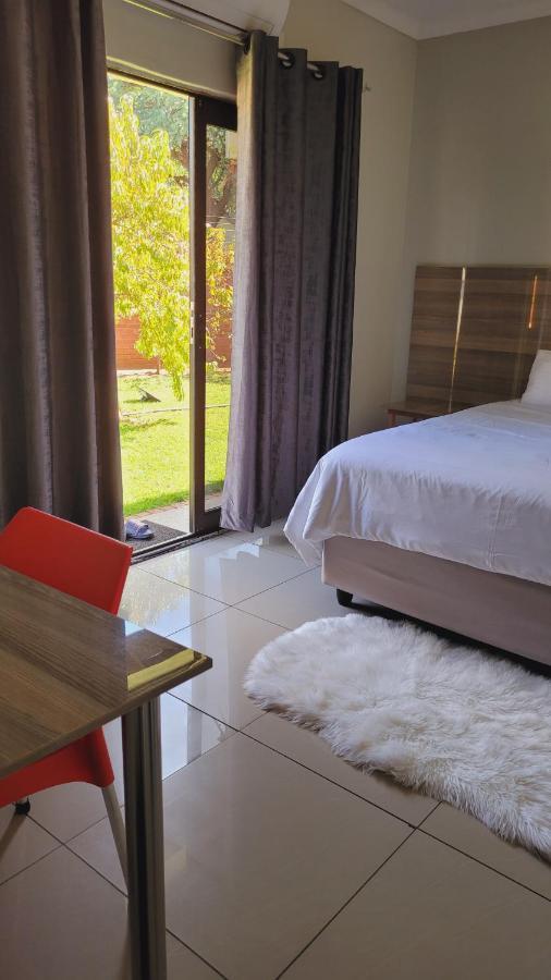 Pab-Love Guest House Kuruman Exterior photo